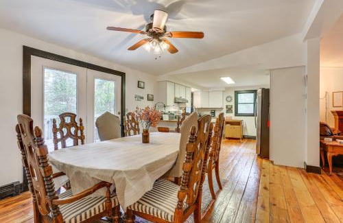 Town of Lumberland Casa | Walk to Mohican Lake Catskills Getaway with Dock!