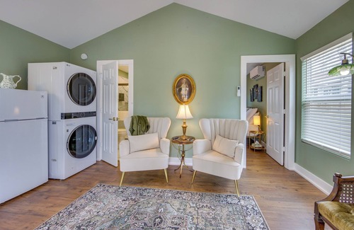 Jefferson Cabaña | Walk to Museums: Art Deco Cottage in Jefferson