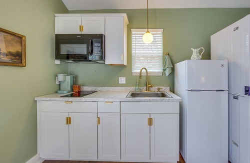 Jefferson Cabaña | Walk to Museums: Art Deco Cottage in Jefferson