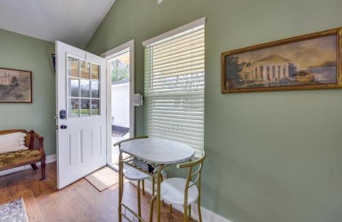 Jefferson Casa | Walk to Museums Art Deco Cottage in Jefferson