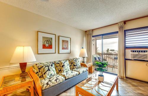 Nawiliwili Apartamento | Walk to Nawiliwili Harbor Condo with Saltwater Pool