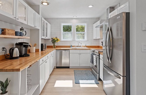 Easton's Point Casa | Walk to Newport, 1st & 2nd Beaches, & Cliff Walk from this Newly Redone Home