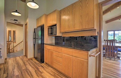 South Beach Casa | South Beach Home w / Hot Tub, Deck - Walk to Ocean!