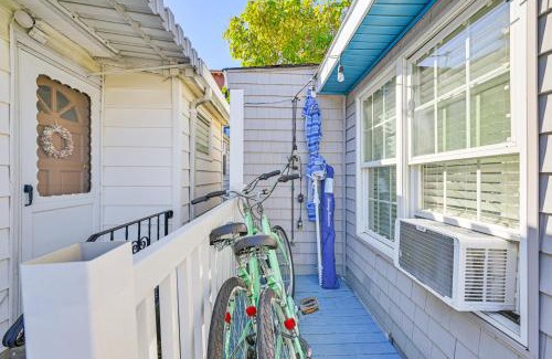 Long Beach Casa | Walk to Ocean Pet-Friendly Home in Long Beach!