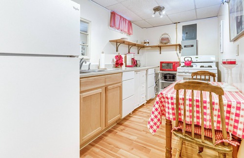 Vienna Apartamento | Walk to Ohio River & Spencer Landing: Apt w/ Patio