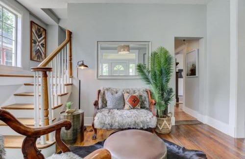 Midtown Casa | Walk to Overton Square from your Historic Retreat