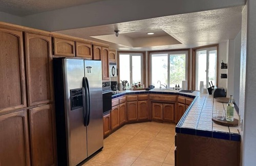 Pioneertown Casa | Walk to Pappys, Mountain Views, Hot Tub, Soaking Pool · Cosmic Cowboy