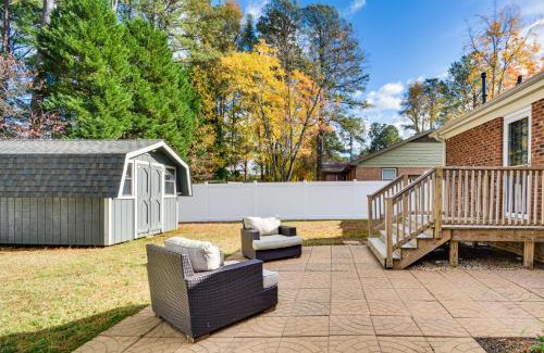 Cary Casa | Walk to Parks and Town Square Cary Home with Yard!