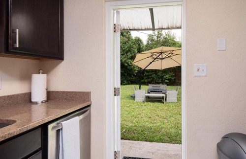 Gainesville Casa | Walk to pool, mins 2 University, Stadium, Hospital