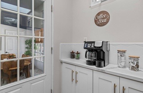 Tower Grove South Casa | Walk to Restaurants, Cafes & Park