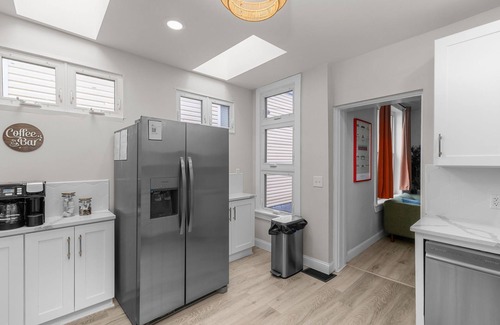 Tower Grove South Casa | Walk to Restaurants, Cafes & Park