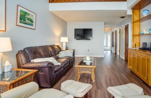 Leesburg Casa | Walk to Restaurants Downtown Leesburg Townhome!