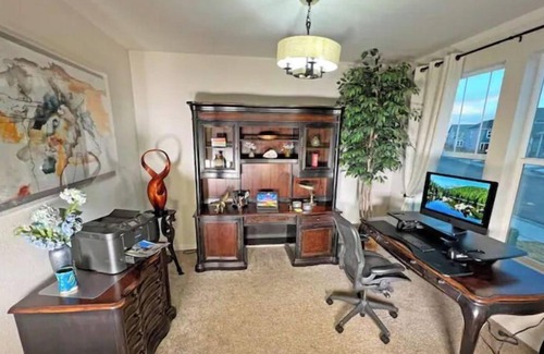Timnath Casa | Walk To Restaurants, Shops, Brewery & More! Dog friendly on walking & bike trail