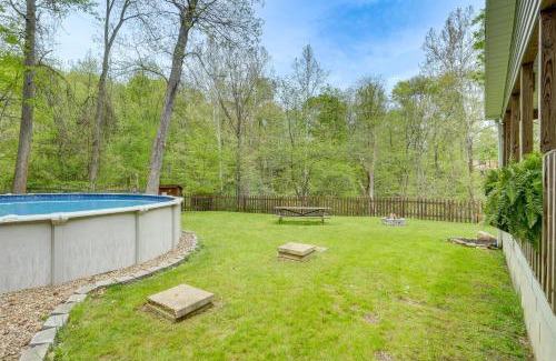 Loudonville Casa | Walk to River Loudonville Retreat with Hot Tub!