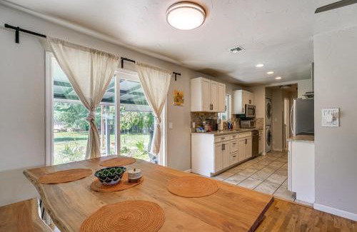 Medford Casa | Walk to Rogue X Medford Family Home with Large Yard
