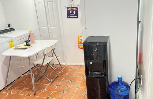 South Farmingdale Casa | Walk to Ryder Cup gate 4 and LIRR Station.nNo need for Uber or car rental.