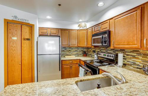 Purgatory Apartamento | Walk to Ski Lift Condo with Hot Tub in Durango!