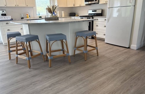 Eastward Look Casa | Walk to Scarborough, Central AC, 5 Bedroom, pet friendly