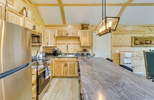 Deford Casa | Walk to Shay Lake: Updated Home w/ Water View!