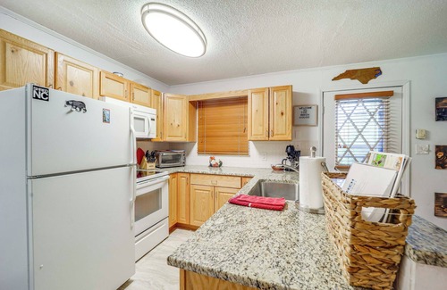 Beech Mountain Condominio | Walk to Ski Lift: Beech Mountain Condo