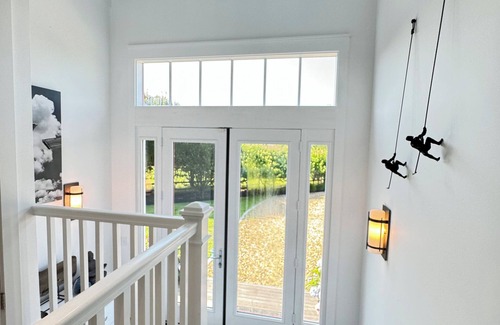 Katama Casa | Walk to South Beach! Best deal on Martha's Vineyard