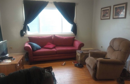 Owatonna Apartamento | Camine hasta el parque Steele County Fair Ground con 3 espacios de estacionamien