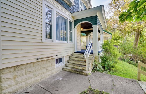 Eastside Cabaña | Walk to Syracuse Campus: Family-friendly Home!