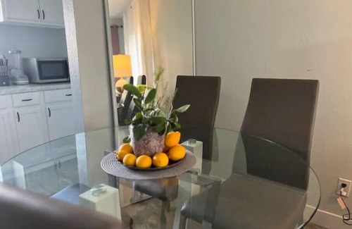 Glendale Casa | Walk To the Americana! Short Drive Universal,Hollywood, Beverly ect