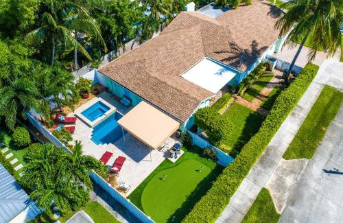 Del-Ida Park Historic District Casa | Walk to The Ave- Heated Pool, Spa, Golden Tee and Putting Green - mins to Beach