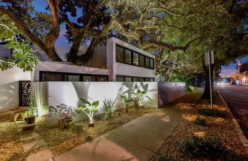 Colee Hammock Apartamento | Walk to the best dining, bars, shops, and more