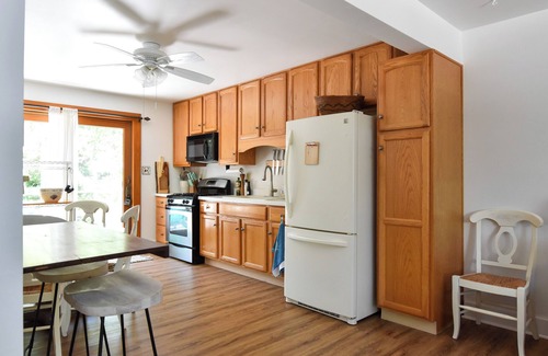 Cape May Point Casa | Walk to the beach from this cozy birder cottage! 3beds, 2ba