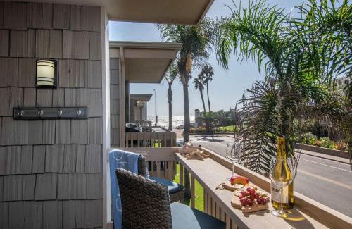 Townsite Casa | Walk to the Beach Balcony Sunset Ocean Views