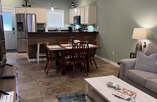 Long Beach Condominio | Walk to the Beach from this tranquil Beau Clair condo in Long Beach, MS!