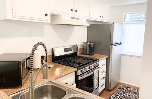 Pierpont Bay Apartamento | Walk to the Beach! Pineapple Palms Townhouse Apt