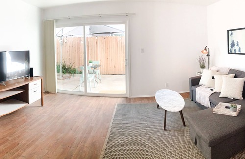 Pierpont Bay Apartamento | Walk to the Beach! Pineapple Palms Townhouse Apt