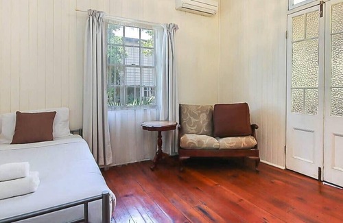 Woolloongabba Apartamento | Charming Characterful Rustic-style Home Near The Gabba