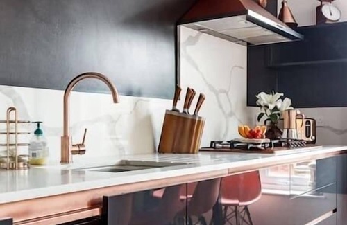 Haringey Casa | Walk to the Piccadilly Line From a Stunning Family House
