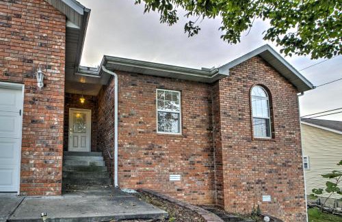Branson Casa | Walk to The Strip Family-Friendly Branson Home