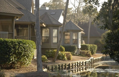 North Forest Beach Cabaña | WALK TO THE BEACH! 3 Bedroom Cottage at Port O' Call in HHI'S LUXURY RESORT