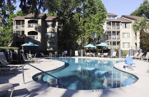 North Forest Beach Cabaña | WALK TO THE BEACH! 3 Bedroom Cottage at Port O' Call in HHI'S LUXURY RESORT