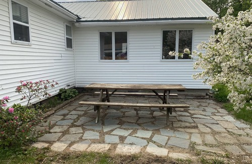 North Woodstock Casa | Walk to Town and 7 Minutes to Loon!