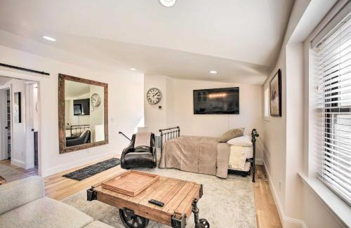 Castle Rock Casa | Walk to Town - Castle Rock Cottage!