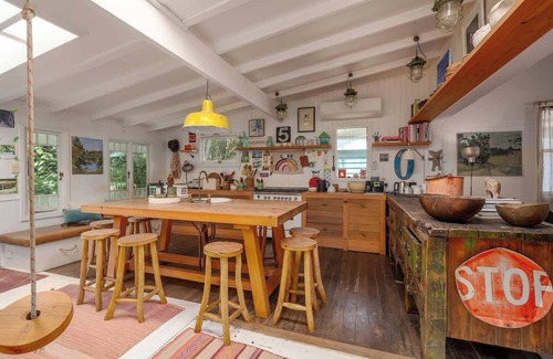 Bangalow Casa | Walk to Town Pet-Friendly l Nova Escapes