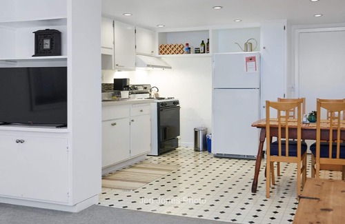 Upper Telegraph Apartamento | Camina hasta Trendy Temescal & College Ave - 2+ BR
