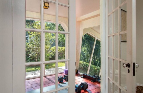 Gainesville Apartamento | Walk to UF Stadium! Fabulous Chic Historic Home