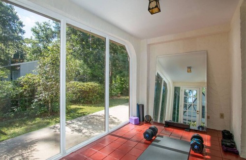 Gainesville Apartamento | Walk to UF Stadium! Fabulous Chic Historic Home