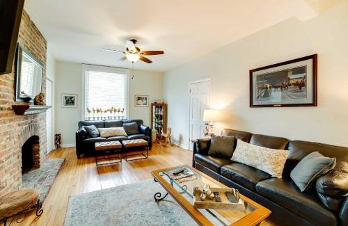 Shadyside Casa | Walk to Walnut St Shadyside House with Deck