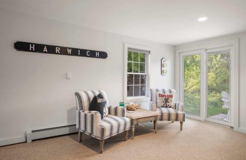 Harwich Casa | Walk to Water Access to Hiking Trails!
