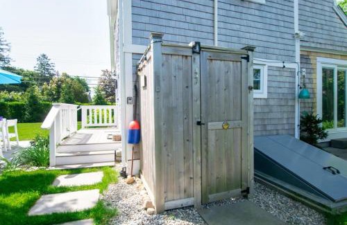 Harwich Casa | Walk to Water Access to Hiking Trails!