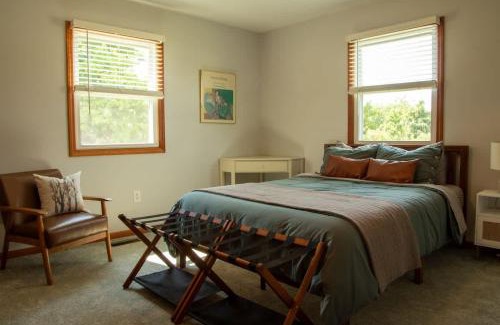 Alto Pass Casa | Walk to Weddings-Wineries-Trails Family Friendly Home in Downtown Alto Pass